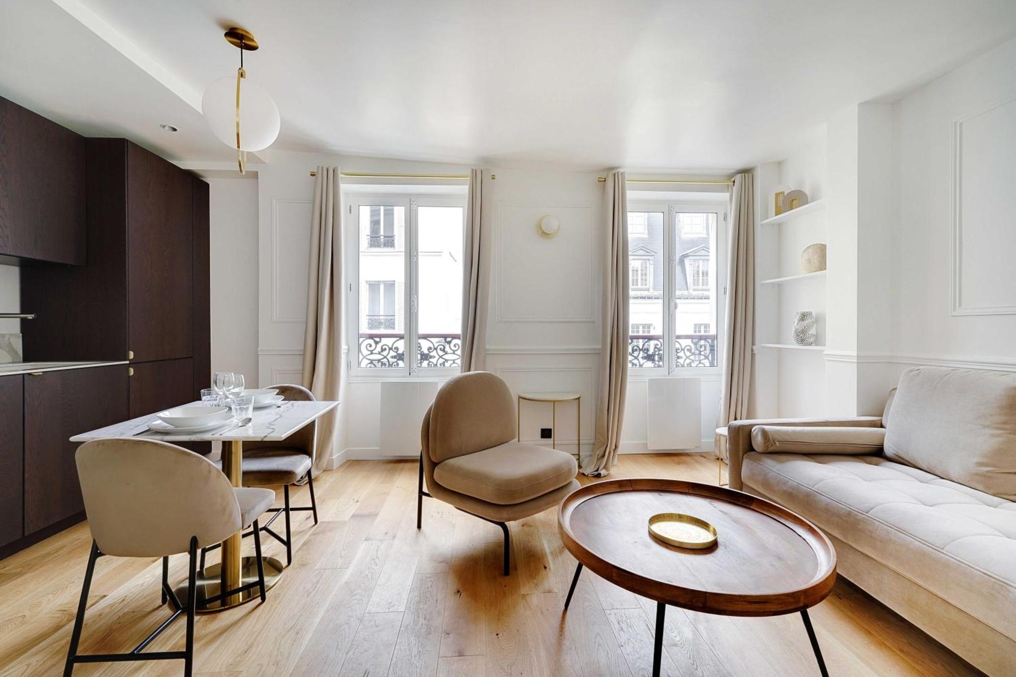 Luxurious Getaway Between Eiffel Tower And Invalides Apartment Paris Exterior photo